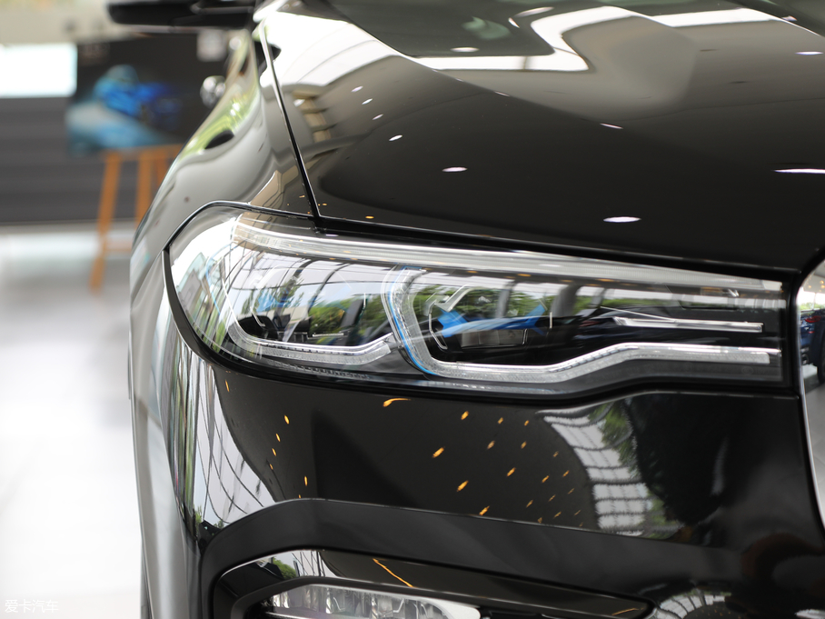 2019RX7 xDrive40i  M\b