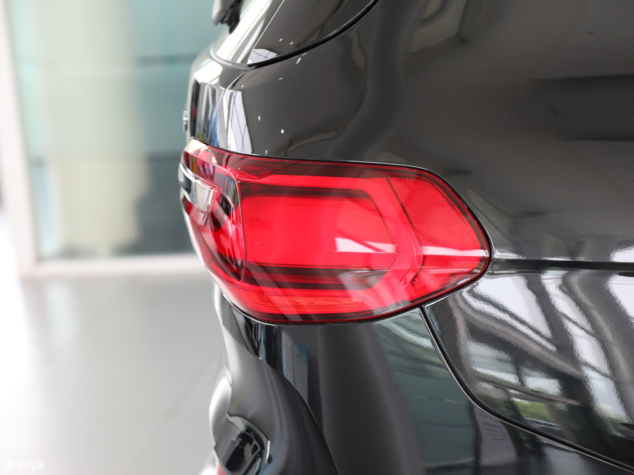 2019RX7 xDrive40i  M\b