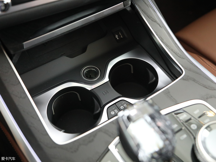 2019RX7 xDrive40i  M\b