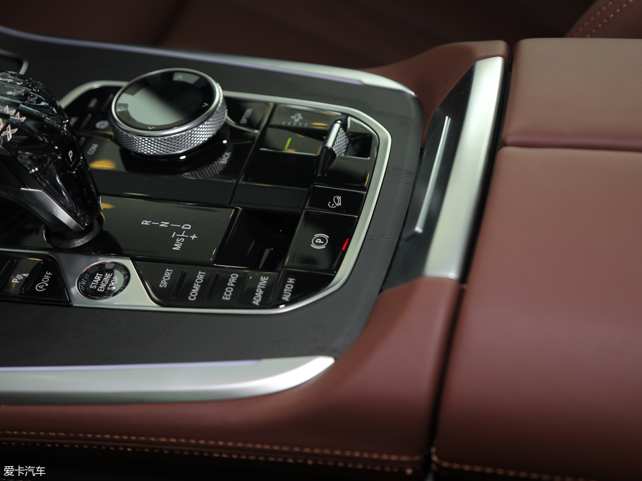 2019RX7 xDrive40i  M\b