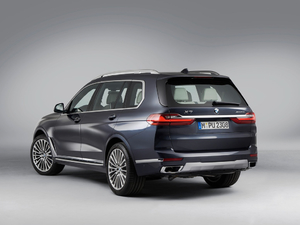 2019xDrive40i  M\b w^