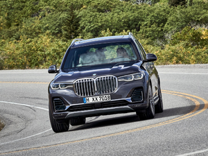 2019xDrive40i  M\b w^