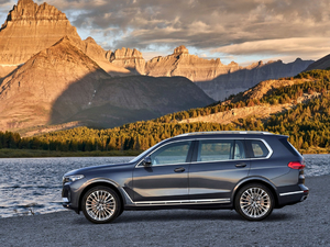 2019xDrive40i  M\b w^