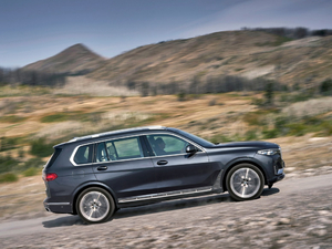 2019xDrive40i  M\b w^