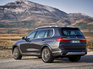 2019xDrive40i  M\b w^