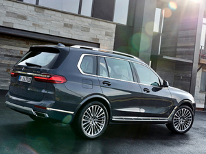 2019xDrive40i  M\b w^