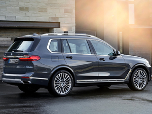 2019xDrive40i  M\b w^