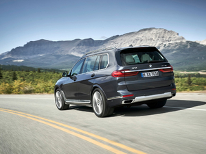 2019xDrive40i  M\b w^