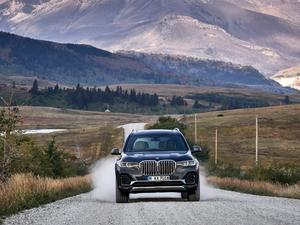 2019xDrive40i  M\b w^