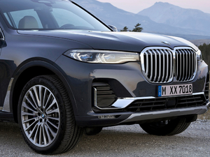 2019xDrive40i  M\b ^