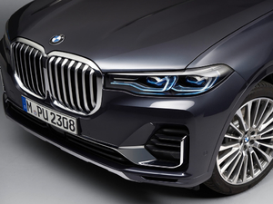 2019xDrive40i  M\b ^