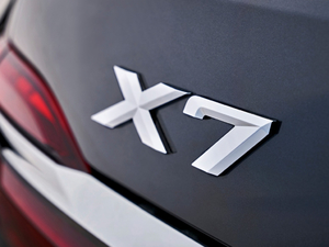 2019xDrive40i  M\b ^