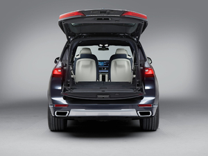 2019xDrive40i  M\b g