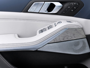 2019xDrive40i  M\(yn)(dng)b g