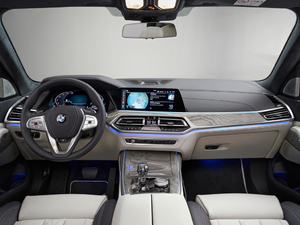 2019xDrive40i  M\b п؅^