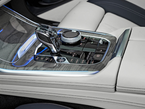 2019xDrive40i  M\b п؅^