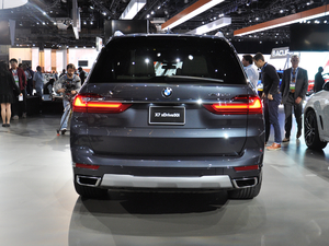 2019xDrive40i  M\b w^