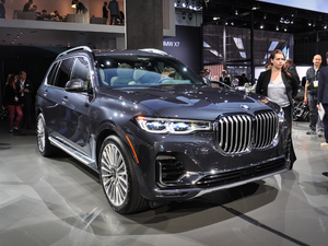 2019xDrive40i  M\b w^