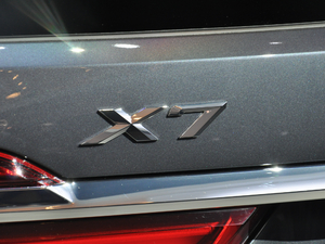 2019xDrive40i  M\b ^