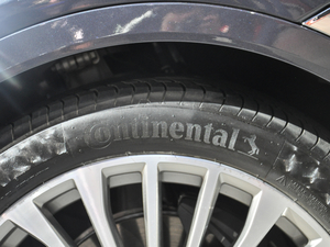 2019xDrive40i  M\b ^