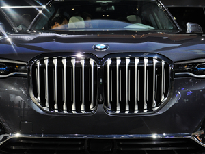 2019xDrive40i  M\b ^