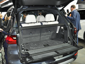 2019xDrive40i  M\(yn)(dng)b g