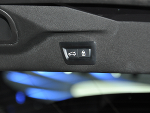 2019xDrive40i  M\(yn)(dng)b g