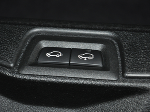 2019xDrive40i  M\(yn)(dng)b g