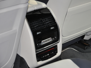 2019xDrive40i  M\(yn)(dng)b g