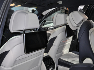 2019xDrive40i  M\(yn)(dng)b g