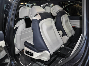 2019xDrive40i  M\(yn)(dng)b g