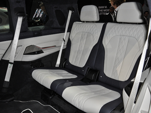 2019xDrive40i  M\(yn)(dng)b g