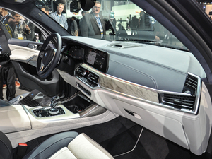 2019xDrive40i  M\b п؅^