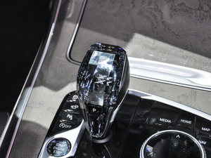 2019xDrive40i  M\b п؅^