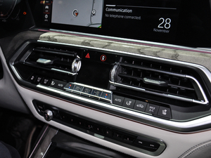 2019xDrive40i  M\b п؅^