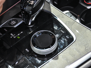 2019xDrive40i  M\b п؅^