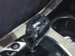 2019xDrive40i  M\b п؅^