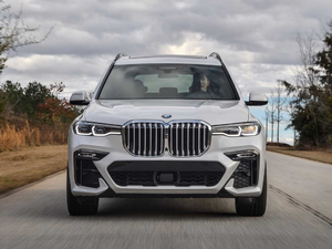 2019xDrive40i  M\b w^