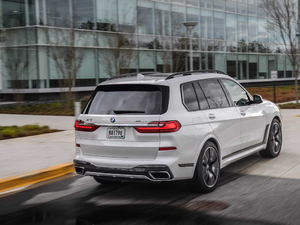 2019xDrive40i  M\b w^