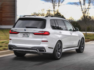 2019xDrive40i  M\b w^