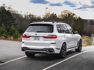 2019xDrive40i  M\b w^