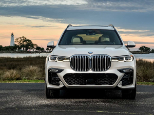 2019xDrive40i  M\b w^
