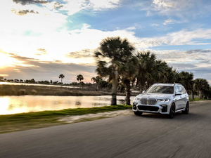 2019xDrive40i  M\b w^