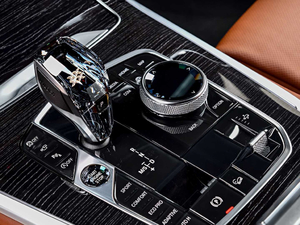 2019xDrive40i  M\b п؅^