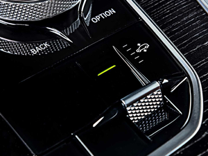 2019xDrive40i  M\b п؅^