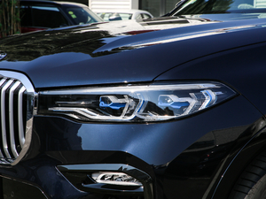 2019xDrive40i  M\b ^