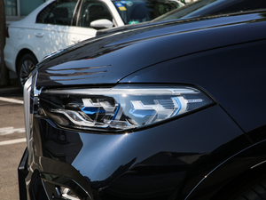 2019xDrive40i  M\b ^