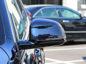 2019xDrive40i  M\b ҕR