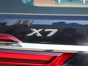 2019xDrive40i  M\b ^