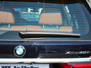 2019xDrive40i  M\b ^